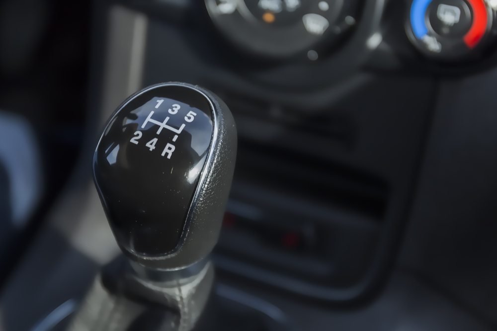 como-aprender-a-dirigir-carros-manuais.jpg